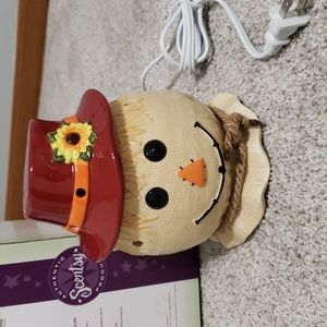 Scentsy Scarcrow warmer (Retired)